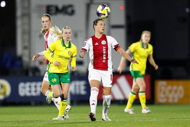 251112 Sherida Spitse of Ajax during the UEFA Women s Europa Cup between Ajax and Hammarby on November 12, 2025 in Amsterdam. Photo: Toon Dompeling BILDBYRAN kod XY XY0084 fotboll football soccer fotball europa cup ajax hammarby uefa womens europa cup dam bbeng Copyright: TONxDOMPELING BB251112BB444