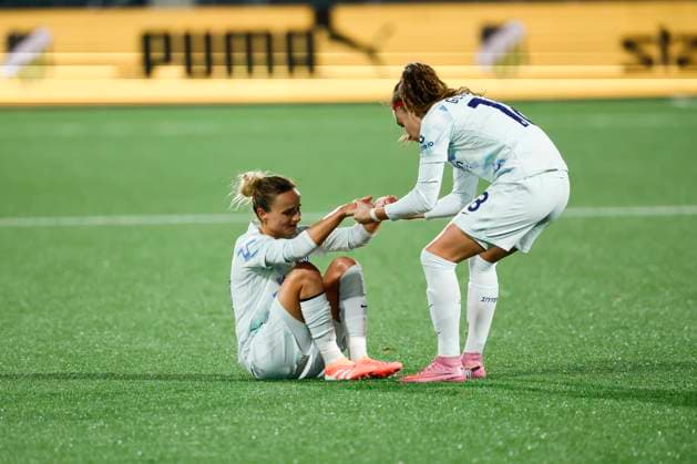 GÖTEBORG, SVERIGE 20251112 Inters Lina Magull och Benedetta Glionna deppar efter förlusten i onsdagens fotbollsmatch i damernas Europa Cup mellan BK Häcken FF och Inter som slutade 1-0 pa Bravida Arena (Hisingen Arena). GÖTEBORG SVERIGE x9200x