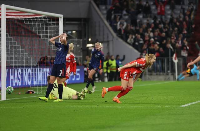 Fussball, Frauen, Frauen Champions League, 3.Spieltag, Saison 2025 2026, FC Bayern München - FC Arsenal, Allianz Arena 3:2 durch Glodis Perla Viggosdottir (FC Bayern München) Tor, Führung, Jubel