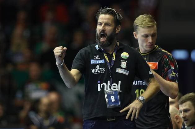 12.11.2025, xtgx, Handball, EHF Champions League, SC Magdeburg - HC Zagreb v.l. Bennet Wiegert (Magdeburg, Trainer) Jubel, Torjubel, jubelt ueber das Tor, celebrate the goal, celebration Magdeubrg