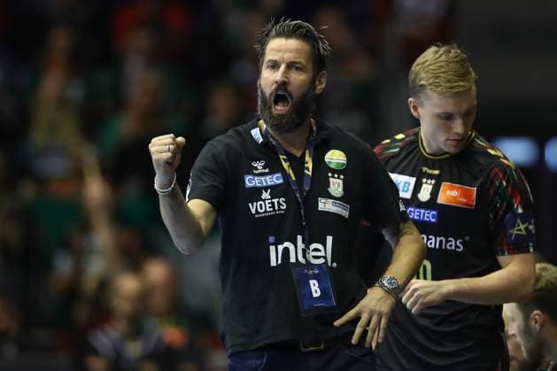 12.11.2025, xtgx, Handball, EHF Champions League, SC Magdeburg - HC Zagreb v.l. Bennet Wiegert (Magdeburg, Trainer) Jubel, Torjubel, jubelt ueber das Tor, celebrate the goal, celebration Magdeubrg