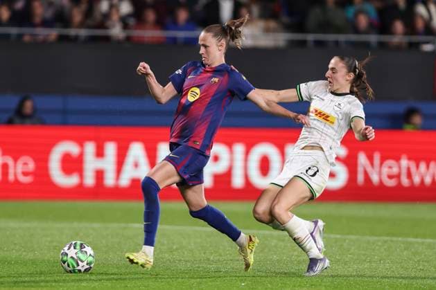 November 12, 2025, Sant Joan Despi, Barcelona, Spain: Caroline Graham Hansen of FC Barcelona, Barca and Kim Everaerts of OH Leuven in action during the UEFA WomenÃ¢â‚¬â ¢s Champions League 2025 26 League Phase MD3, football match played between FC Barcelona and OH Leuven at Johan Cruyff Stadium on November 12, 2025 in Sant Joan Despi, Spain. Sant Joan Despi Spain - ZUMAa181 20251112_zaa_a181_253 Copyright: xJavierxBorregox