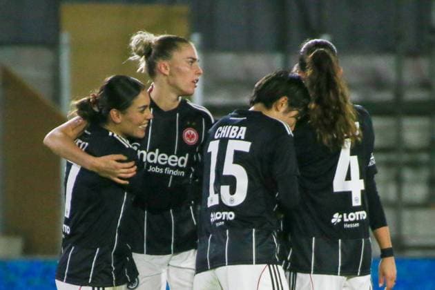 12.11.2025, xgrfx, Fussball UEFA Women s Europa Cup 1 8, PSV Eindhoven - Eintracht Frankfurt v.l. Tor, Laura Freigang (Eintracht Frankfurt) (DFL DFB REGULATIONS PROHIBIT ANY USE OF PHOTOGRAPHS as IMAGE SEQUENCES and or QUASI-VIDEO) De Herdgang