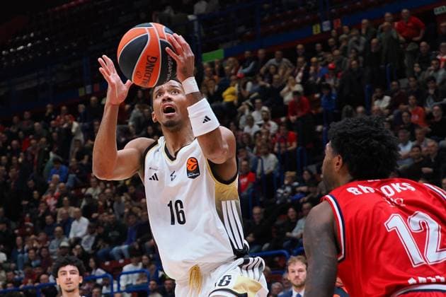 Mehdy Ngouama (ASVEL Lione-Villeurbanne) during Olimpia Milano vs ASVEL Lione-Villeurbanne, Basketball Euroleague match in Assago (MI), Italy, November 12 2025  Copyright: xSavinoxPaolella IPAxSportx xipa-agency.netx xx IPA_67878220 IPA_Agency_IPA67878220