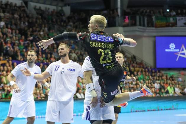 12.11.2025, xtgx, Handball, EHF Champions League, SC Magdeburg - HC Zagreb v.l. Magnus Saugstrup (Magdeburg, 23) wirft Tor, Torschuetze, erzielt Tor, Treffer, scores the goal Magdeubrg