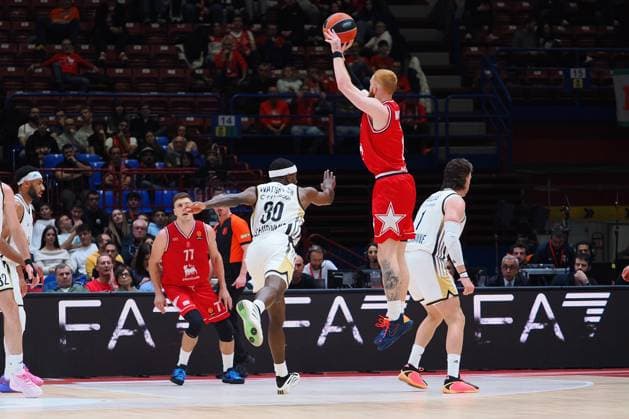 Nico Mannion (EA7 Emporio Armani Olimpia Milano) during Olimpia Milano vs ASVEL Lione-Villeurbanne, Basketball Euroleague match in Assago (MI), Italy, November 12 2025  Copyright: xSavinoxPaolella IPAxSportx xipa-agency.netx xx IPA_67878328 IPA_Agency_IPA67878328