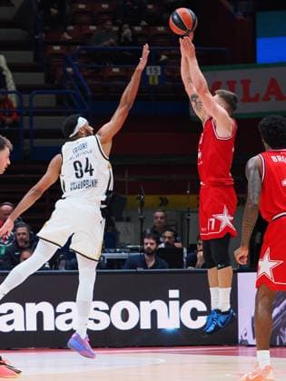 Nathan Sestina (EA7 Emporio Armani Olimpia Milano) &amp; Armel Traore (ASVEL Lione-Villeurbanne) during Olimpia Milano vs ASVEL Lione-Villeurbanne, Basketball Euroleague match in Assago (MI), Italy, November 12 2025  Copyright: xSavinoxPaolella IPAxSportx xipa-agency.netx xx IPA_67878356 IPA_Agency_IPA67878356