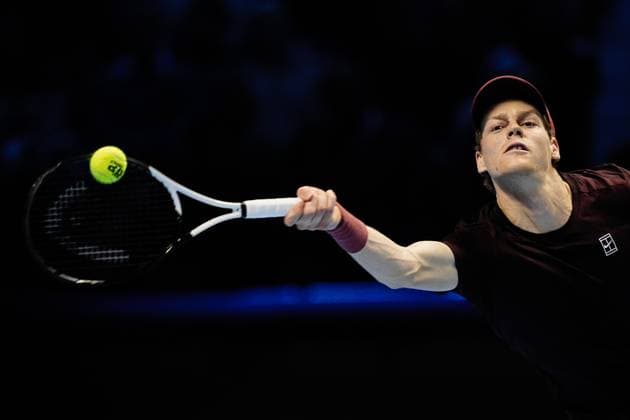 Italy s Jannik Sinner returns the ball to Germany s Alexander Zverev during the singles tennis match of the ATP, Tennis Herren World Tour Finals at the Inalpi Arena in Turin, Italy - Wednesday, Nov. 12, 2025. -  Copyright: xMarcoxAlpozzi LaPressex