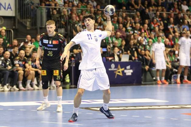 12.11.2025, xgox, Handball - EHF Champions League SC Magdeburg - HC Zagreb v.l. Giorgi Tskhovrebadze (Zagreb, 11) wirft Tor, Torschuetze, erzielt Tor, Treffer, scores the goal Magdeburg
