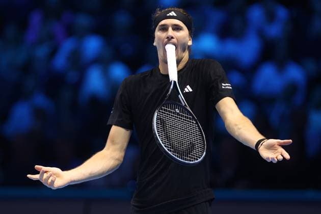 Jannik Sinner vs Alexander Zverev Alexander Zverev of Germany looks dejected during the Round Robin singles match between Jannik Sinner vs Alexander Zverev on Day four of the Nitto ATP, Tennis Herren World Tour Finals. Turin Inalpi Arena Italy Copyright: xMarcoxCanonierox