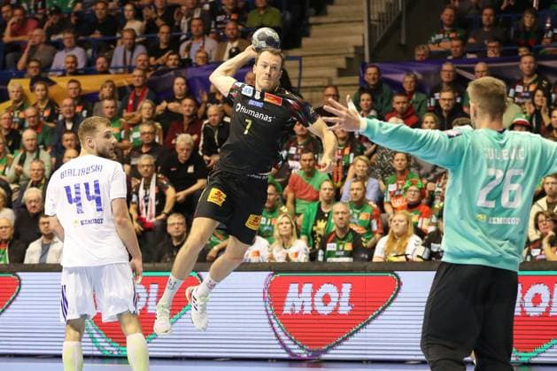 12.11.2025, xgox, Handball - EHF Champions League SC Magdeburg - HC Zagreb v.l. Felix Claar (Magdeburg, 7) wirft Tor, Torschuetze, erzielt Tor, Treffer, scores the goal Magdeburg