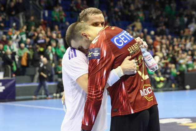 12.11.2025, xtgx, Handball, EHF Champions League, SC Magdeburg - HC Zagreb v.l. Adin Faljic (Zagreb, 8), Matej Mandic (Magdeburg, 12) Magdeubrg