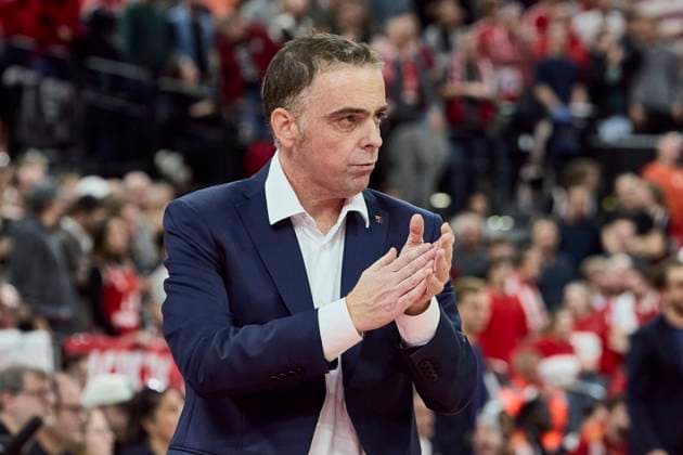 Turkish Airlines EuroLeague Basketball, FC Bayern Munich Basketball vs FC Barcelona, Barca München FC Bayern Basketball, Munich FC Bayern Basketball, Barcelona FC, 2025-11-12 in München (SAP Garden) ORELLANA Oscar (FC Barcelona Headcoach BARHC) sportworld München SAP Garden Bayern Deutschland