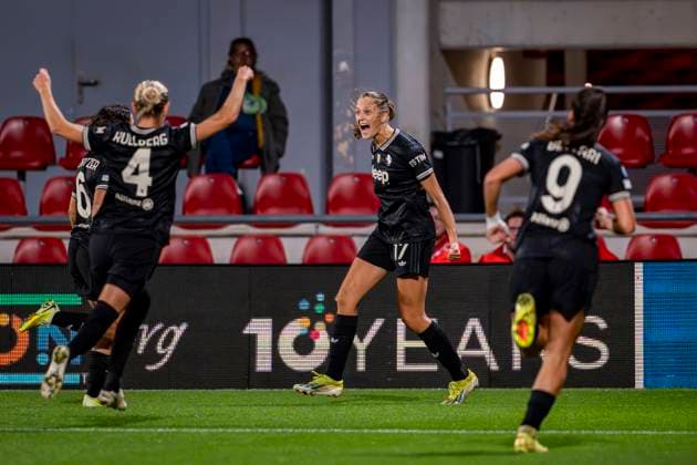 Club Atletico de Madrid v Juventus FC - UEFA Women s Champions League 2025 26 League Phase MD3 Players of Juventus FC (from L to R) Eva Schatzer, Emma Kullberg, Emma Stolen Godo, Chiara Beccari celebrates a goal during the UEFA Women s Champions League 2025 26 league phase match between Club Atletico de Madrid and Juventus FC at Centro Deportivo Alcala de Henares on November 12, 2025 in Madrid, Spain. Alcala de Henares Centro Deportivo Alcala de Henares Madrid Spain Copyright: xAlbertoxGardinx AGardin_20251112_Foot_WChamp_AtlMad_Juve_0603