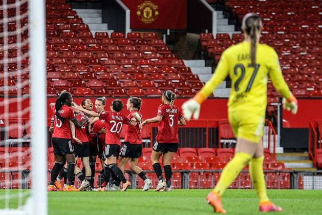 Manchester, England, November 12th 2025: Fridolina Rolfo (12 Manchester United, ManU celebrates scoring the winning goal during the UEFA Womens Champions League match between Manchester United and Paris Saint-Germain at Old Trafford in Manchester, England (Natalie Mincher SPP) Copyright: xNataliexMincher SPPx Sportspressphoto_SPR61360