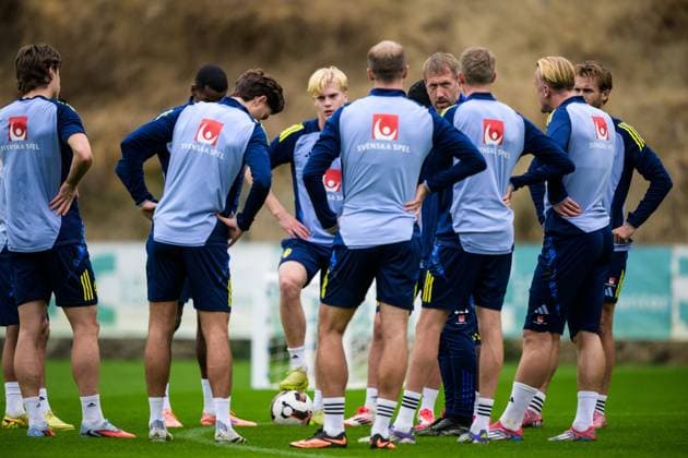 251113 Head coach Graham Potter of the Swedish national football team during a training session on November 13, 2025 in Marbella. Photo: Joel Marklund BILDBYRAN kod JM JM0748 bbeng fotboll football soccer fotball vm-kval FIFA World Cup, WM, Weltmeisterschaft, Fussball qualifier träning practice training sverige sweden sverige a Copyright: JOELxMARKLUND BB251113JM007