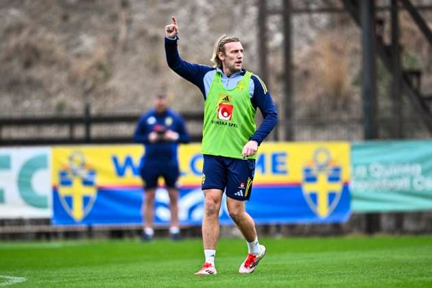 MARBELLA, SPAIN 20251113 Swedish national team, Nationalteam players Mattias Svanberg and Emil Forsberg during Thursday s training in Marbella ahead of the men s national team s World Cup qualifying match in Switzerland at the end of the week. MARBELLA SPAIN x10050x