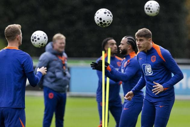 ZEIST - Micky van de Ven during the Dutch national football team s training session at the KNVB Campus, ahead of the World Cup qualifier against Poland. ANP OLAF KRAAK xVIxANPxSportx xxANPxIVx 542005466 originalFilename: 542005466.jpg