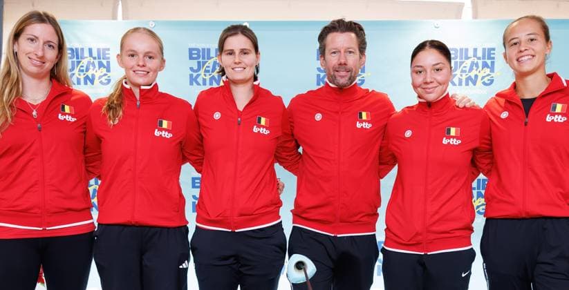 Belgians Magali Kempen, Jeline Vandromme, Greet Minnen, team captain Wim Fissette, Sofia Costoulas and Hanne Vandewinkel pose for the photographer after a press conference, PK, Pressekonferenz of the Belgian tennis players competing in the upcoming Billie Jean King Cup Play-offs, on Thursday 13 November 2025 in Ismaning, Germany. This weekend Belgium will meet Germany and Turkey. PHOTO BENOITxDOPPAGNE  x141314706x
