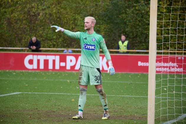 13.11.2025, Fußball, Herren, 2.BL (Bundesliga), Saison 2025 2026, Testspiel: Holstein Kiel - Silkeborg IF Torwart Aske Andresen Kiel Holstein-Stadion Schleswig-Holstein Deutschland