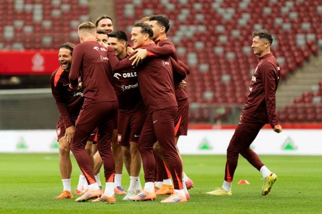 Training session during november 2025 international break of Polish national team, Nationalteam (LukaszGermaniuk Ball Raw Images) Warsaw PGE Narodowy Poland Copyright: xLukaszxGermaniukx 251113WSZ17