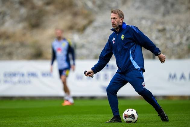 251113 Head coach Graham Potter of the Swedish national football team during a training session on November 13, 2025 in Marbella. Photo: Joel Marklund BILDBYRAN kod JM JM0748 bbeng fotboll football soccer fotball vm-kval FIFA World Cup, WM, Weltmeisterschaft, Fussball qualifier träning practice training sverige sweden sverige a Copyright: JOELxMARKLUND BB251113JM085