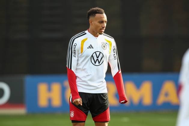 13.11.2025, xtgx, Fussball Nationalmannschaft, Abschlusstraining in Wolfsburg emspor, v.l. Jamie Leweling (Deutschland) (DFL DFB REGULATIONS PROHIBIT ANY USE OF PHOTOGRAPHS as IMAGE SEQUENCES and or QUASI-VIDEO) Wolfsburg