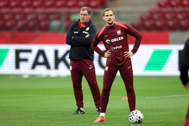 Fußball, WM Quali, Nationalteam Polen, Training WARSZAWA 13.11.2025 TRENING REPREZENTACJI POLSKI --- POLISH FOOTBALL national team, Nationalteam TRAINING SESSION IN WARSAW JAN URBAN TOMASZ KEDZIORA FOT. PIOTR KUCZA FOTOPYK NEWSPIX.PL --- newspix.pl 