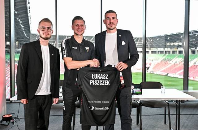 Fußball, GKS Tychy präsentiert neuen Trainer Lukasz Piszczek 2025.11.13 Tychy Pilka nozna Betclic 1 Liga sezon 2025 2026 Konferencja prasowa GKS Tychy N z Piotr Wlodek Lukasz Piszczek Max Kothny Foto Lukasz Sobala PressFocus 2025.11.13 Tychy Football Polish First League season 2025 2026 Konferencja prasowa GKS Tychy Piotr Wlodek Lukasz Piszczek Max Kothny Credit: Lukasz Sobala PressFocus NEWSPIX.PL --- newspix.pl 