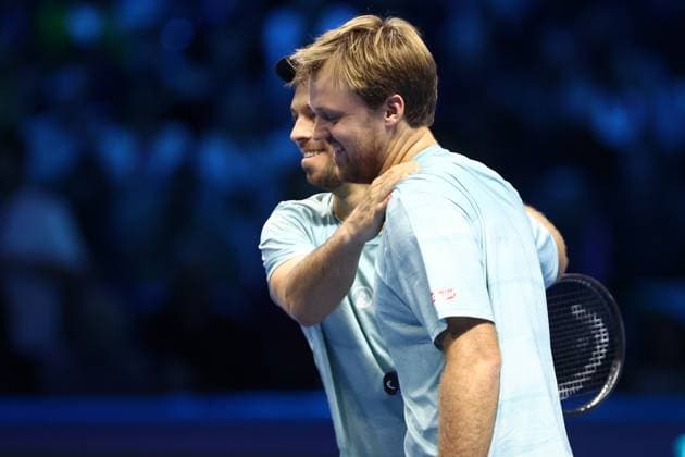 Krawietz Puetz vs Bolelli Vavassori Kevin Krawietz of Germany embraces Tim Puetz at the end of the Round Robin doubles match between Kevin Krawietz of Germany and Tim Puetz of Germany against Simone Bolelli of Italy and Andrea Vavassori of Italy on Day five of the Nitto ATP, Tennis Herren World Tour Finals. Turin Inalpi Arena Italy Copyright: xMarcoxCanonierox