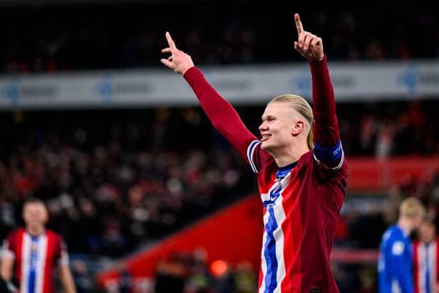 251113 Erling Braut Haaland of Norway celebrates after 4-0 during the FIFA World Cup, WM, Weltmeisterschaft, Fussball Qualifier football match between Norway and Estonia on November 13, 2025 in Oslo. Photo: Marius Simensen BILDBYRAN COP 238 VG0831 bbeng fotball football soccer fotboll fifa world cup qualifiers european qualifiers 2026 uefa world cup qualifiers vm-kvalifisering vm kvalik vm kval norge norway estland estonia jubel Copyright: MARIUSxSIMENSEN BB251113BB328