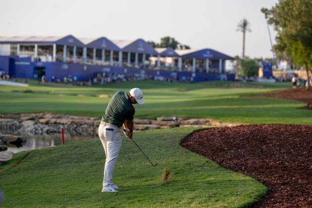 Rory Mcilroy (NIR) Round 1 of the DP World Tour Championship 2025, held at the Jumeirah Golf Estate, Earth Course, Dhabi, United Arab Emerites. 13-16 November 2025. Dubai United Arab Emerites DP World Tour, Dp World Tour Championship 2025, Golf x11290x