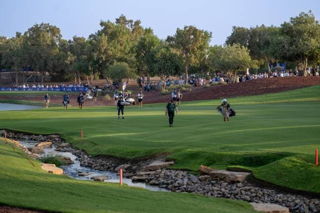 Rory Mcilroy (NIR) Round 1 of the DP World Tour Championship 2025, held at the Jumeirah Golf Estate, Earth Course, Dhabi, United Arab Emerites. 13-16 November 2025. Dubai United Arab Emerites DP World Tour, Dp World Tour Championship 2025, Golf x11290x