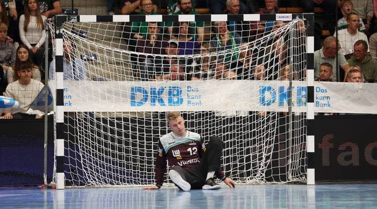 BAU 13.11.2025 Göppingen Handball Frisch Auf Göppingen vs. HSV Hamburg, Kristian Saeveras (Göppingen) enttäuscht