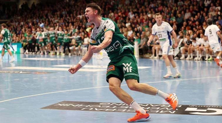 BAU 13.11.2025 Göppingen Handball Frisch Auf Göppingen vs. HSV Hamburg, Oskar Sunnefeldt (Göppingen) jubelt und ballt die Fäuste
