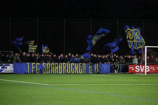 13.11.2025, Fussball, Herren, Sparkassen-Pokal Saarland, 2. Runde, Saison 2025 2026, SV Bliesmengen-Bolchen - 1. FC Saarbrücken, Die Fans (1. FC Saarbrücken) Bliesmengen-Bolchen Burgwegstadion Saarland Deutschland (DE) Copyright: xSebastianxBachx