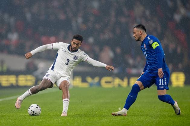 Football - FIFA World Cup, WM, Weltmeisterschaft, Fussball 2026 Qualifying - Group K - England v Serbia LONDON, ENGLAND - Thursday, November 13, 2025: England s Reece James (L) and Serbia s captain Filip KostiÄ‡ during the FIFA World Cup 2026 Qualifying Group K match between England and Serbia at Wembley Stadium. (Photo by David Rawcliffe Propaganda) LONDON Wembley Stadium GREATER LONDON ENGLAND  Copyright: xDavidxRawcliffex P2025-11-13-England_Serbia-7