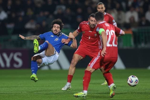 Chisinau, Moldova, 13th November 2025. Artur Ionita of Moldova clashes with Sandro Tonali of Italy during the Moldova vs Italy FIFA World Cup, WM, Weltmeisterschaft, Fussball European Qualifying match at Stadionul Zimbru, Chisinau. Picture credit should read: Jonathan Moscrop Sportimage EDITORIAL USE ONLY. No use with unauthorised audio, video, data, fixture lists, club league logos or live services. Online in-match use limited to 120 images, no video emulation. No use in betting, games or single club league player publications. SPI_014_JM_MOLDOVA_ITALY_EQ SPI-4293-0014