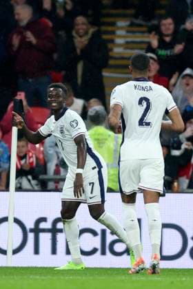 England v Serbia - FIFA World Cup, WM, Weltmeisterschaft, Fussball 2026 Qualifier Bukayo Saka and Ezri Konsa of England celebrate 1st goal during the FIFA World Cup 2026 qualifier match between England and Serbia at Wembley Stadium on November 13, 2025 in London, England. London Wembley Stadium England United Kingdom Copyright: xNigelxFrench Sportsphoto APLx 14141606