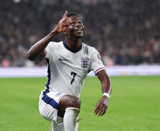 London, England, 13th November 2025. Bukayo Saka of England celebrates scoring the first goal on the night during the England vs Serbia FIFA World Cup, WM, Weltmeisterschaft, Fussball European Qualifying match at Wembley Stadium, London. Picture credit should read: David Klein Sportimage EDITORIAL USE ONLY. No use with unauthorised audio, video, data, fixture lists, club league logos or live services. Online in-match use limited to 120 images, no video emulation. No use in betting, games or single club league player publications. SPI_032_DK_Eng_Serbia SPI-4283-0032