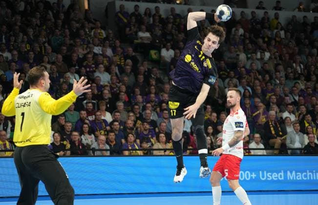 Handball, CL, HBC Nantes - Dinamo Bukarest HANDBALL - CHAMPIONS LEAGUE - NANTES v BUCURESTI 17 Noam LEOPOLD of HBC Nantes during the EHF Champions League, Group Phase, handball match between HBC Nantes and Dinamo Bucuresti on 13 November 2025 at H Arena in Nantes, France - Photo Laurent Lairys NantesFrance  Copyright: xLaurentxLairysx