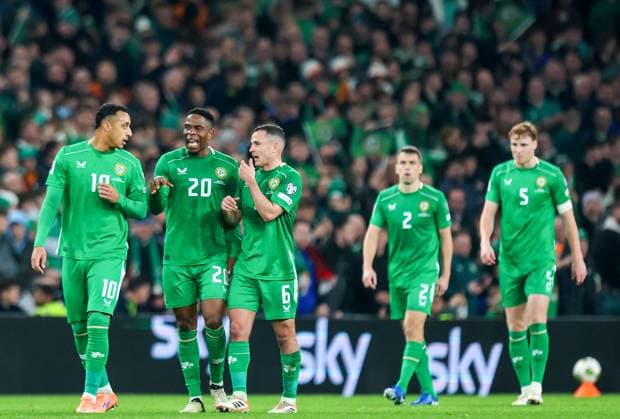 2026 FIFA World Cup, WM, Weltmeisterschaft, Fussball Qualifier Group F, Aviva Stadium, Dublin 13 11 2025 Republic of Ireland vs Portugal Ireland s Adam Idah, Chiedozie Ogbene and Josh Cullen Adam Idah, Chiedozie Ogbene and Josh Cullen 13 11 2025  Copyright: x INPHO RyanxByrnex RB2_8097