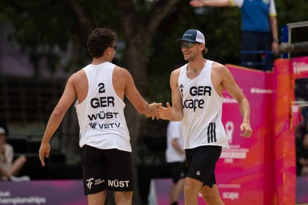 RECORD DATE NOT STATED Beach volleyball, Beachvolleyball World Championships Adelaide, Australia 14.11.2025 ADELAIDE, AUSTRALIA - NOVEMBER 14: Paul Henning (Player 1, GER), Lui Wuest (Player 2 during the Beach Volleyball World Championships at Adelaide on November 14, 2025 in Adelaide, Australia. Copyright: xBEAUTIFULxSPORTS PeterxWeberx