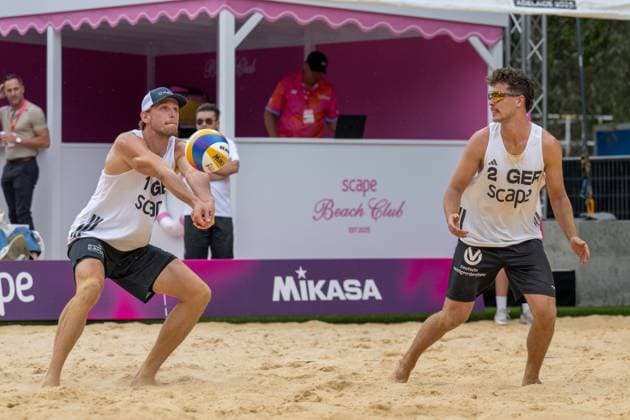 RECORD DATE NOT STATED Beach volleyball, Beachvolleyball World Championships Adelaide, Australia 14.11.2025 ADELAIDE, AUSTRALIA - NOVEMBER 14: Paul Henning (Player 1, GER), Lui Wuest (Player 2 during the Beach Volleyball World Championships at Adelaide on November 14, 2025 in Adelaide, Australia. Copyright: xBEAUTIFULxSPORTS PeterxWeberx