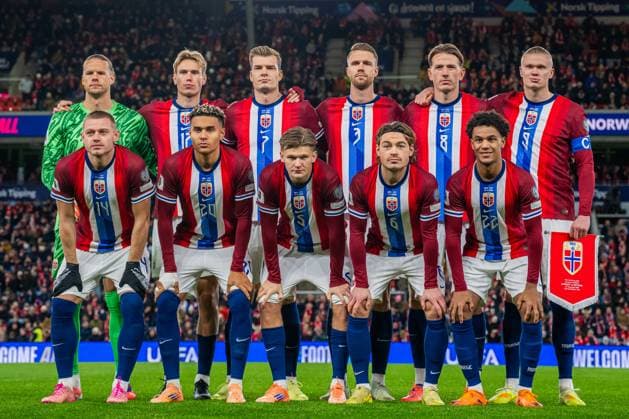 251113 The starting eleven of Norway pose for a team photo ahead of the FIFA World Cup, WM, Weltmeisterschaft, Fussball Qualifier football match between Norway and Estonia on November 13, 2025 in Oslo. Top left: goalkeeper orjan Nyland, Torbjorn Lysaker Heggem, Alexander Sorloth, Kristoffer Ajer, Sander Berge and Erling Braut Haaland. Front left: Julian Ryerson, Antonio Nusa, David Moller Wolfe, Patrick Berg and Oscar Bobb. Photo: Vegard Grott BILDBYRAN kod VG VG0831 bbeng fotball football soccer fotboll fifa world cup qualifiers european qualifiers 2026 uefa world cup qualifiers vm-kvalifisering vm kvalik vm kval norge norway estland estonia *** 251113 The starting eleven of Norway pose for a team photo ahead of the FIFA World Cup Qualifier football match between Norway and Estonia on November 13, 2025 in Oslo Top left goalkeeper orjan Nyland, Torbjorn Lysaker Heggem, Alexander Sorloth, Kristoffer Ajer, Sander Berge and Erling Braut Haaland Front left Julian Ryerson, Antonio Nusa, David Moller Wolfe, Patrick Berg and Oscar Bobb Photo Vegard Grott BILDBYRAN kod VG VG0831 bbeng fotball football soccer fotboll fifa world cup qualifiers european qualifiers 2026 uefa world cup qualifiers vm kvalifisering vm kvalik vm kval norge norway estland estonia  Copyright: VEGARDxGRoTT BB251113VG180