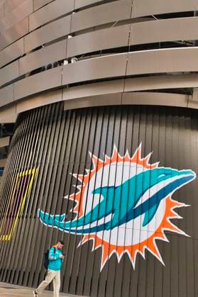 Miami Dolphins vs Washington Commanders, American Football, National Football League, Season 2025, Week 11, 14.11.2025, Madrid Estadio Bernabeu Spain Copyright: xFootxBowl RobertoxBenitoxHernandx