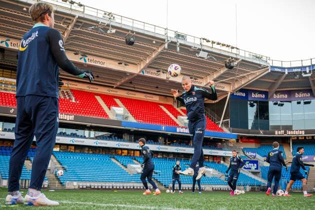 251114 Leo ostigard of the Norwegian national football team during a training session on November 14, 2025 in Oslo. Photo: Vegard Grott BILDBYRAN kod VG VG0832 bbeng fotball football soccer fotboll FIFA World Cup, WM, Weltmeisterschaft, Fussball qualifiers vm-kvalifisering vm kvalik vm kval norge norway trening träning training practice Copyright: VEGARDxGRoTT BB251114VG005
