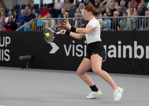 Billie Jean King Cup 2025 Play-Offs, TC Ismaning, Muenchen, Deutschland, Team Germany, Ella Seidel Tennis - Billie Jean King Cup 2025 - ITF Billie Jean King Cup - TC Ismaning - Ismaning - Bayern - Deutschland - 14 November 2025. Copyright: xJuergenxHasenkopfx