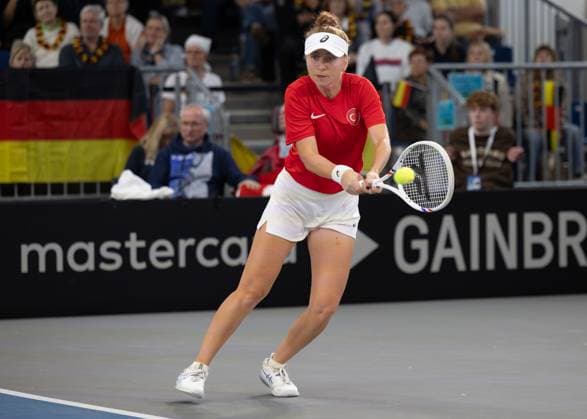 Billie Jean King Cup 2025 Play-Offs, TC Ismaning, Muenchen, Deutschland, Team Turkiye, Berfu Cengiz (TUR) Tennis - Billie Jean King Cup 2025 - ITF Billie Jean King Cup - TC Ismaning - Ismaning - Bayern - Deutschland - 14 November 2025. Copyright: xJuergenxHasenkopfx