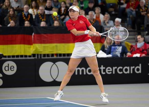 Billie Jean King Cup 2025 Play-Offs, TC Ismaning, Muenchen, Deutschland, Team Turkiye, Berfu Cengiz (TUR) Tennis - Billie Jean King Cup 2025 - ITF Billie Jean King Cup - TC Ismaning - Ismaning - Bayern - Deutschland - 14 November 2025. Copyright: xJuergenxHasenkopfx